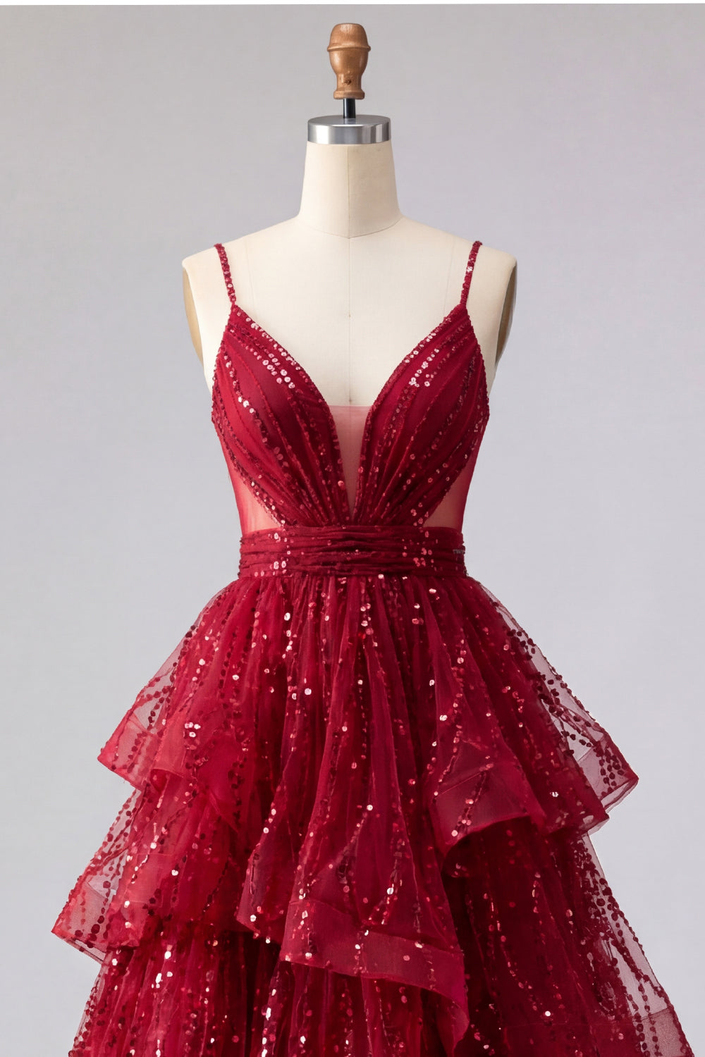 Robe de bal longue en tulle à paillettes bordeaux avec bretelles fines et volants
