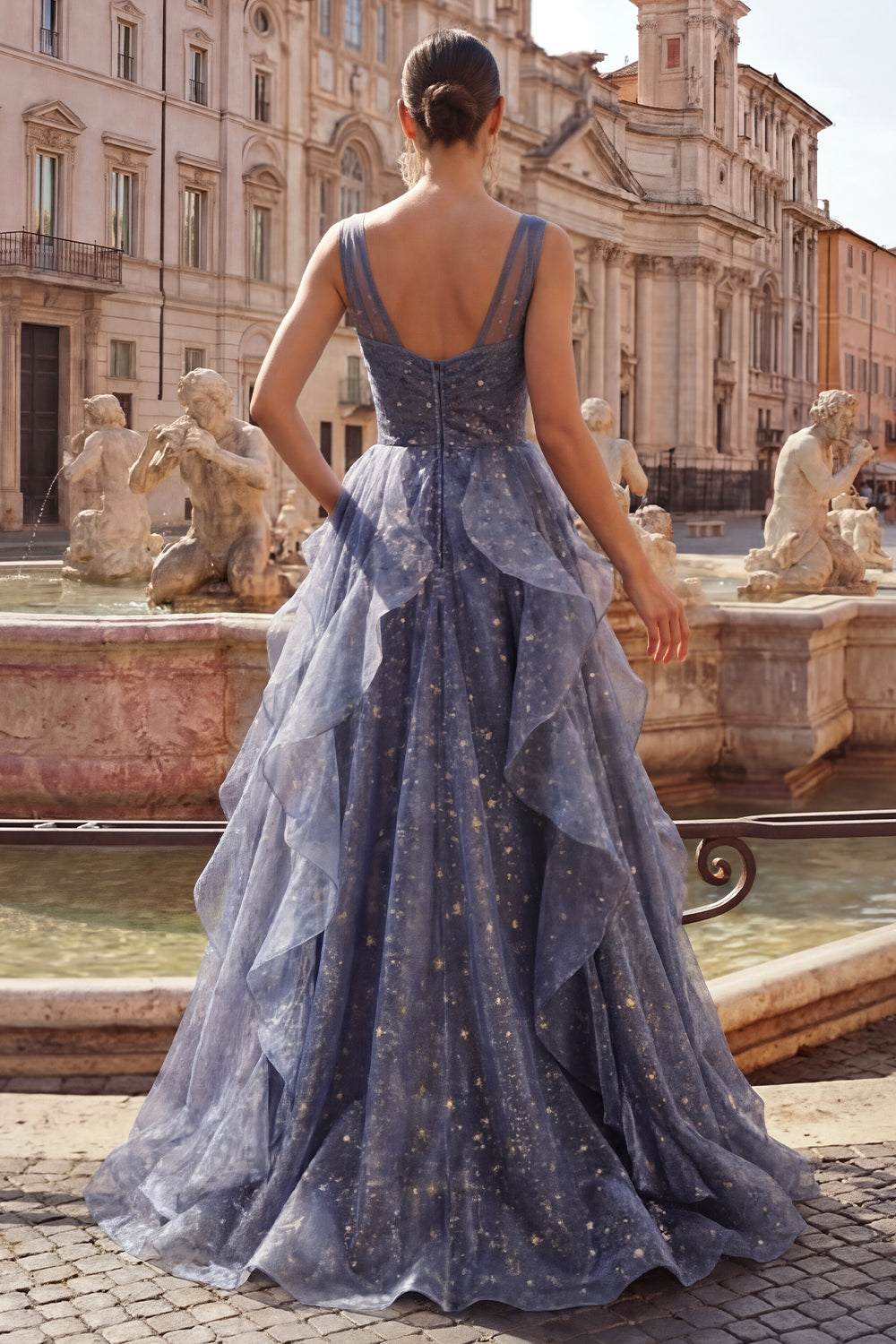 Robe de bal élégante bleu poudré en tulle col en V ciel étoilé avec volants étagés