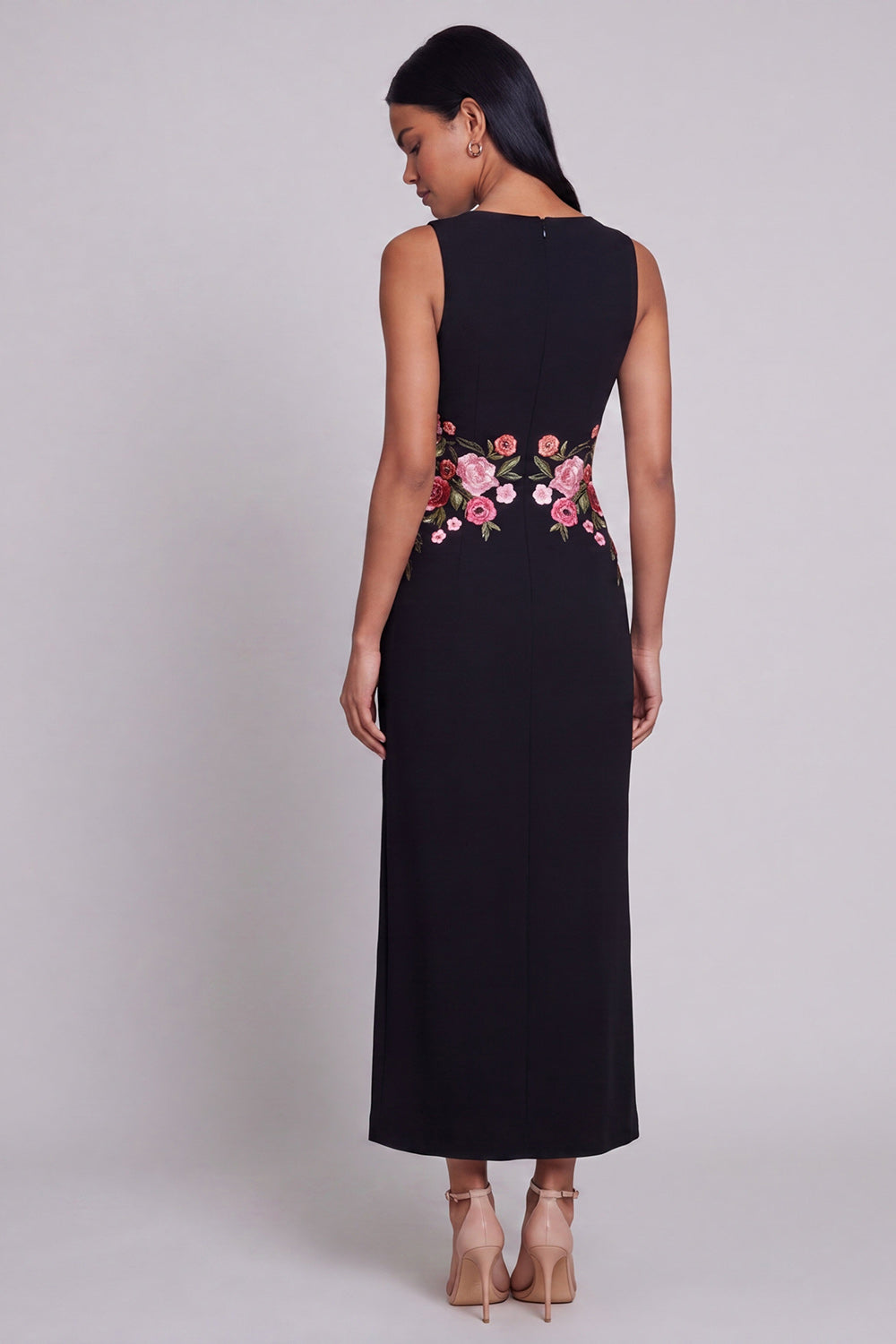 Black Sheath Round Neck Floral Long Formal Dress