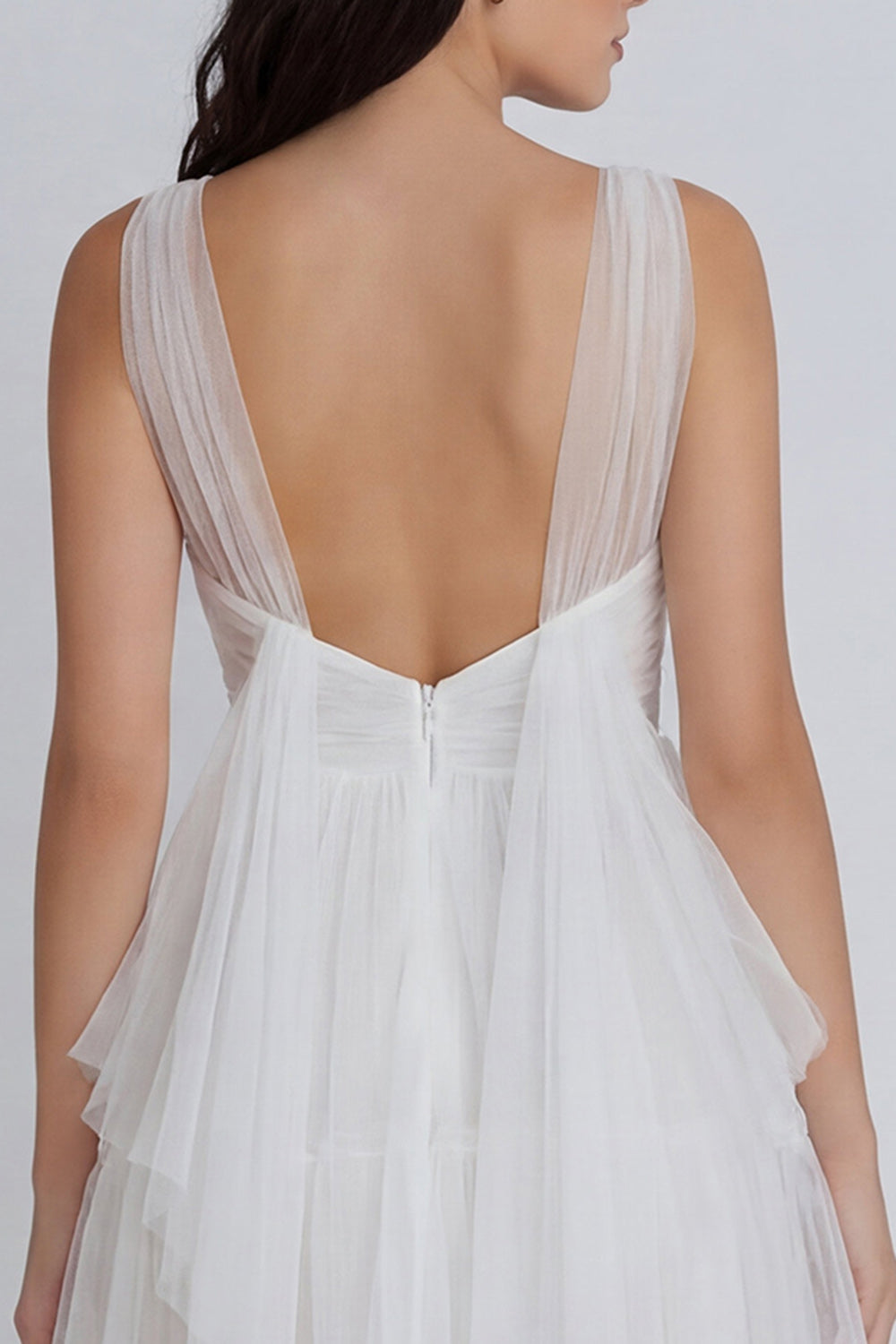 Robe courte ruchée en tulle évasée ivoire à col en V