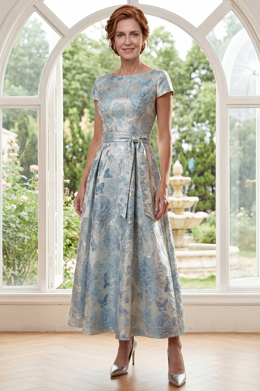 Robe longue trapèze de mère de la mariée bleue en jacquard avec nœud et décolleté bateau