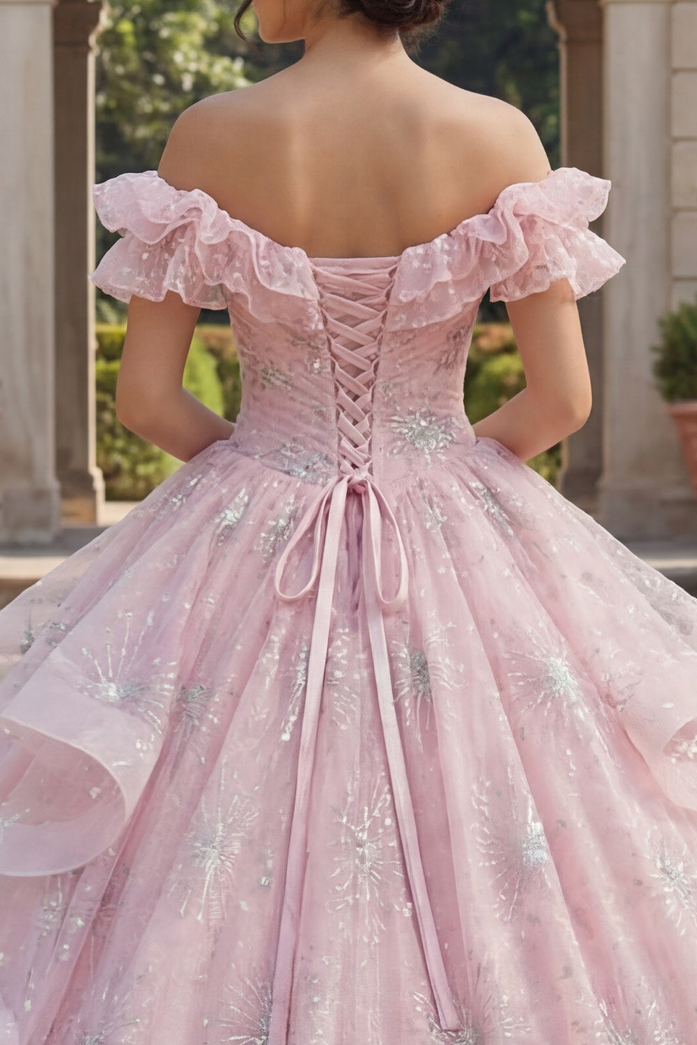 Robe de bal de quinceañera rose pailletée à volants et épaules dénudées