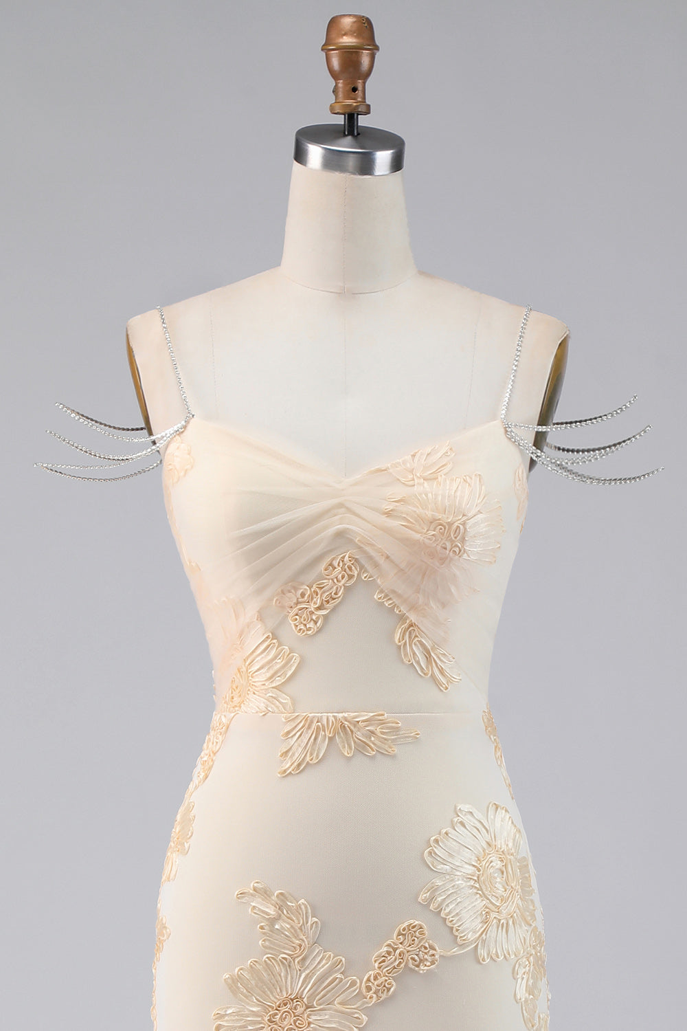 Vestido de noche formal de sirena floral amarillo claro con tirantes de cadena de pedrería