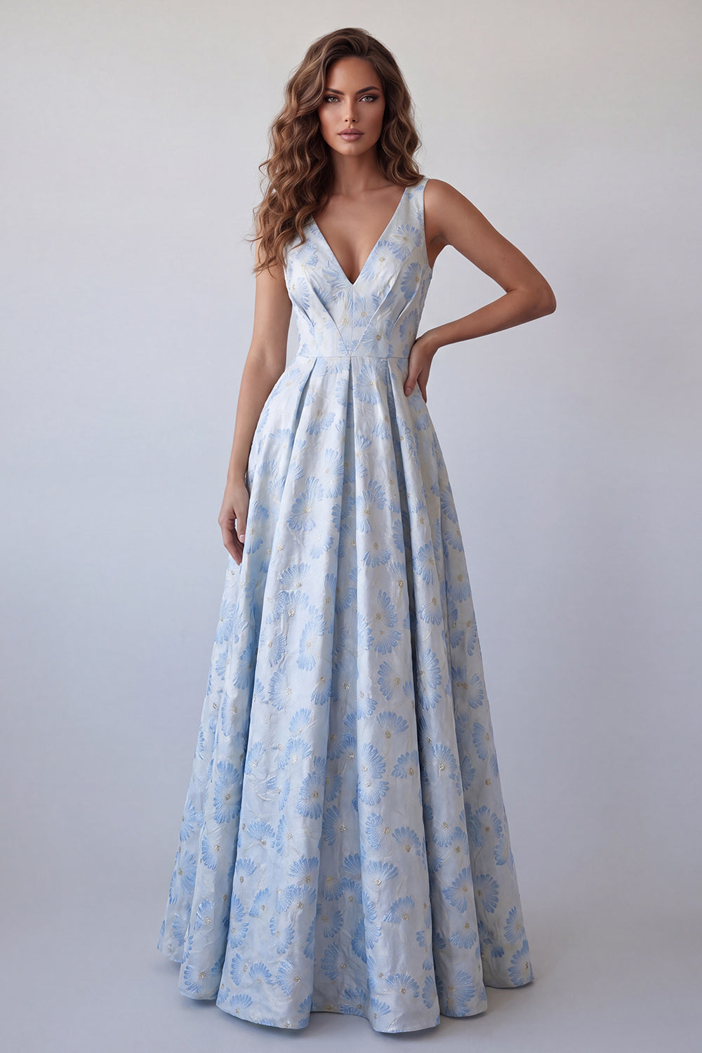Robe longue de soirée bleu clair ligne A col en V à fleurs ruchée