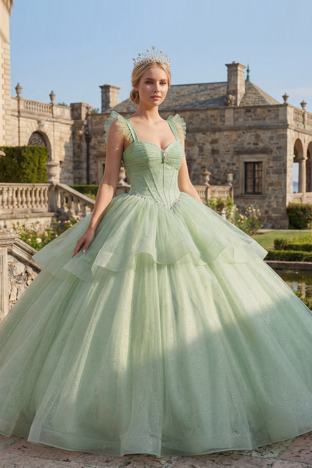 Robe de bal bustier vert menthe avec jupe étagée, coupe princesse pour Quinceañera