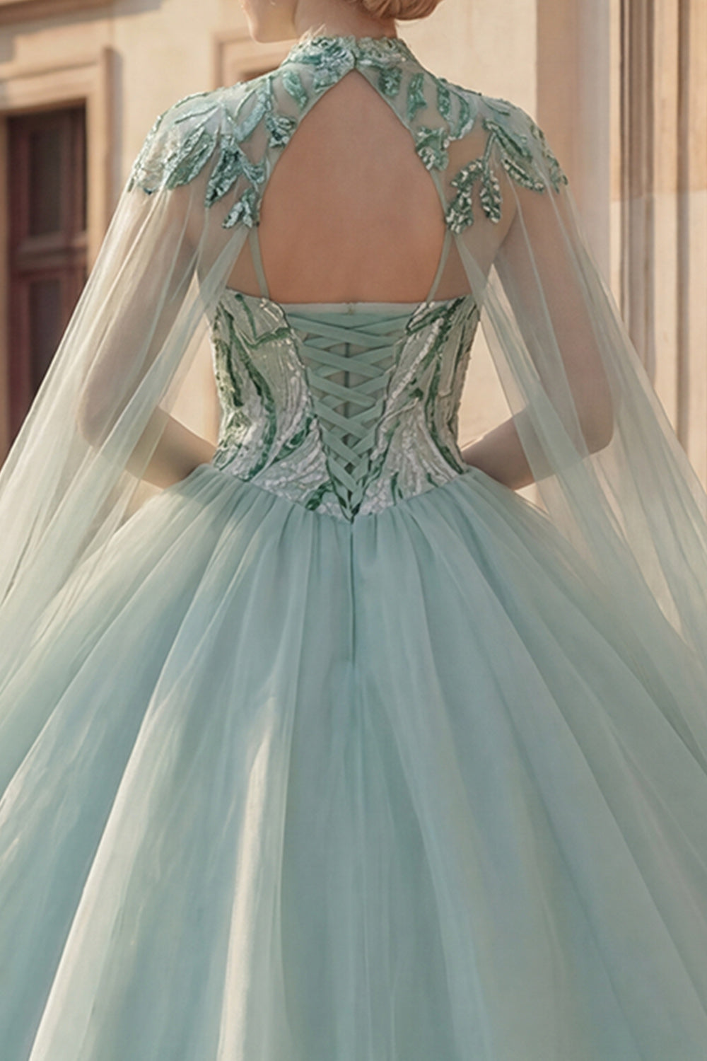 Robe de bal scintillante bustier en cœur à sequins vert menthe pour Quinceañera avec cape