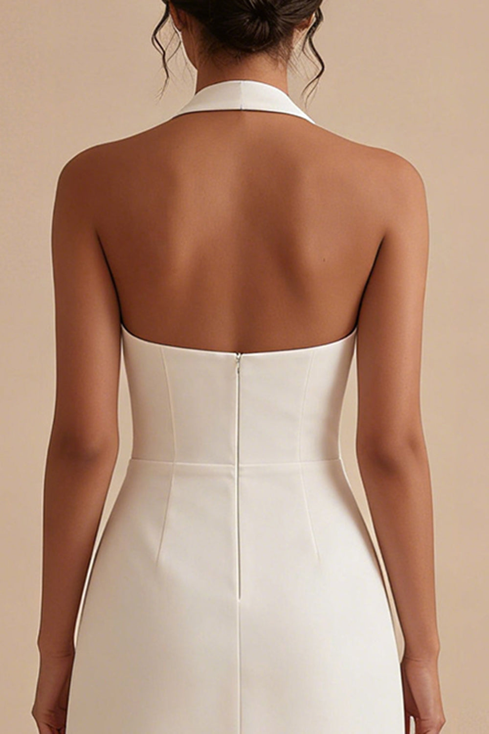 Robe de diplôme blanche licou courte trapèze dos nu