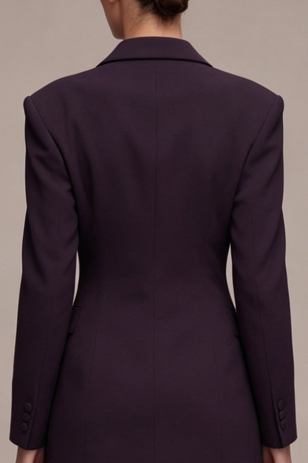 Robe blazer courte noire à boutonnage simple et revers en pointe