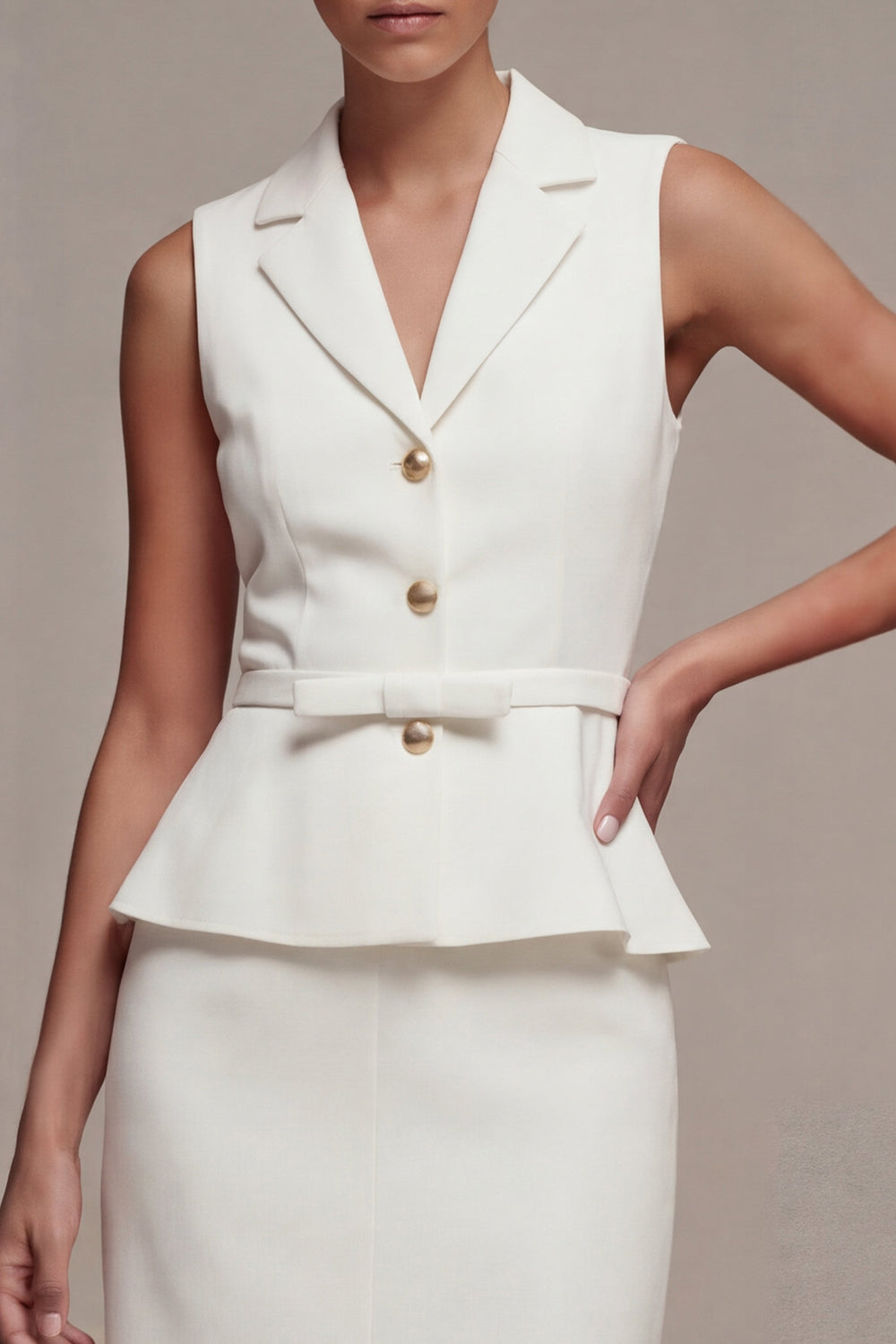 Robe de soirée blanche mi-longue 2 pièces à revers crantés, un bouton, avec fente