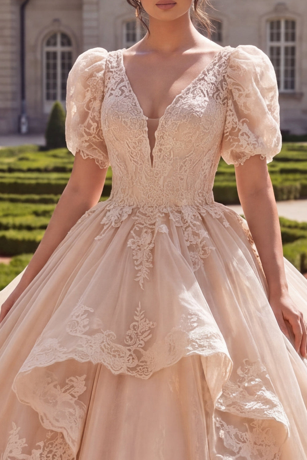 Robe de Quinceañera champagne en tulle, col en V, à appliques, manches courtes