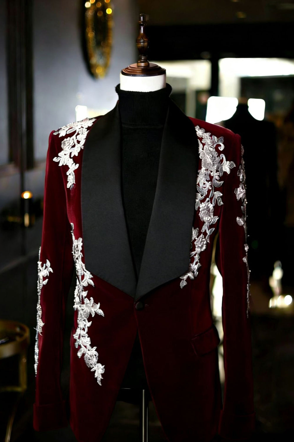 Shawl Lapel Black One Button Men's Wedding Blazer with Appliques