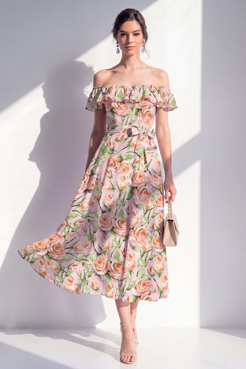 Robe midi trapèze rose à fleurs et épaules dénudées