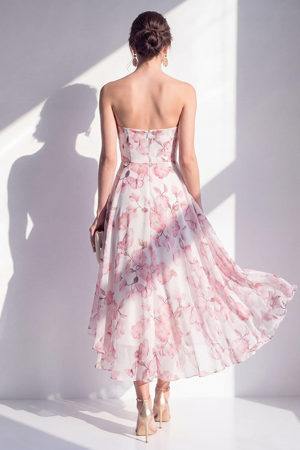 Robe midi bustier évasée en mousseline de soie rose à fleurs