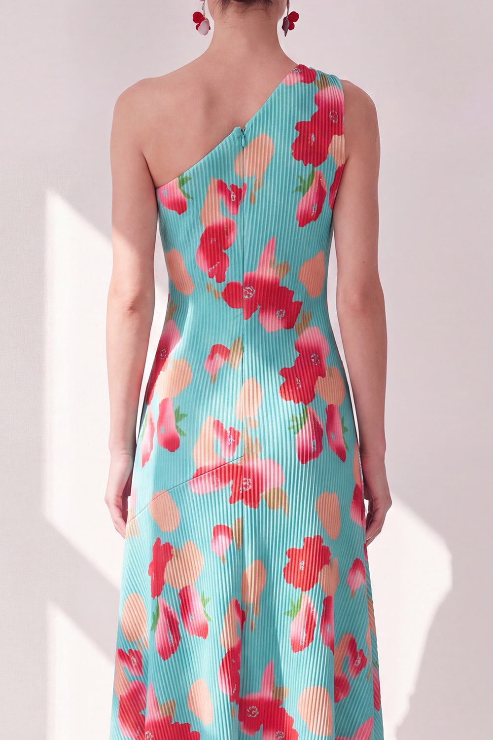 Robe midi asymétrique A-line à une épaule et fleur bleu rouge