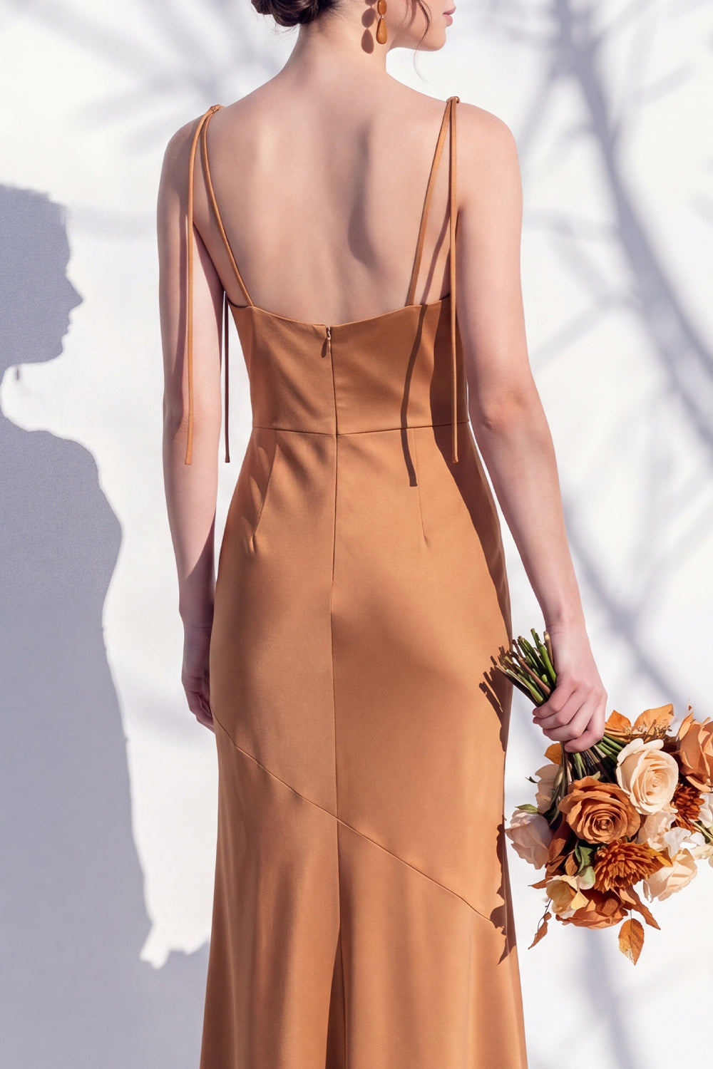 Robe de Demoiselle d'Honneur Fourreau Jaune à Bretelles Fines et Fente