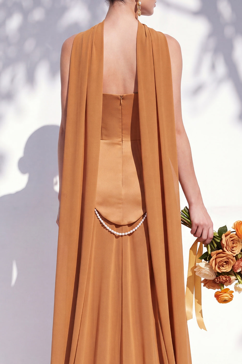Robe de demoiselle d'honneur trapèze jaune sans bretelles avec foulard