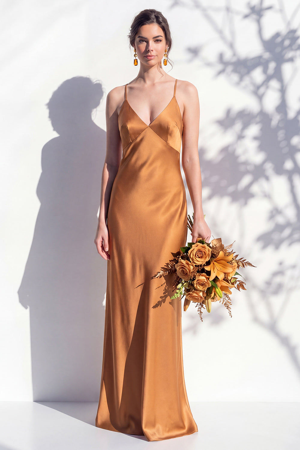 Robe fourreau jaune en satin à fines bretelles pour demoiselle d'honneur