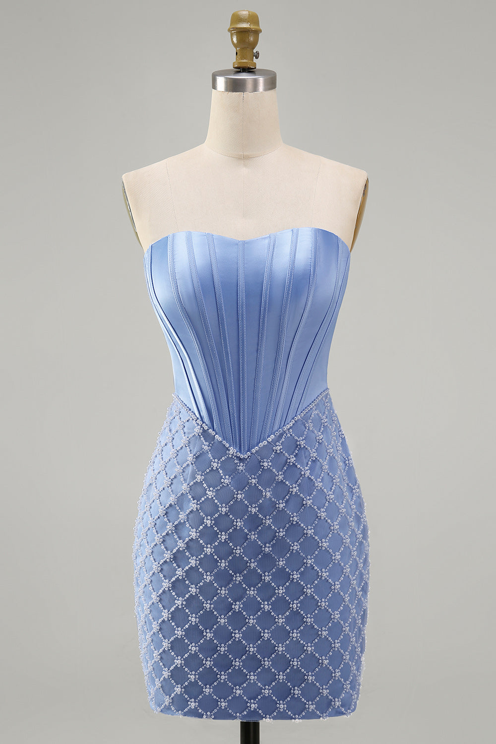 Robe de bal courte en satin bustier moulante bleue avec corsage orné de perles
