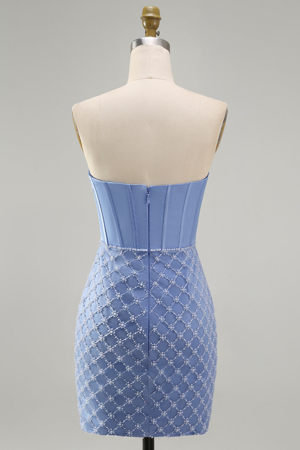 Robe de bal courte en satin bustier moulante bleue avec corsage orné de perles