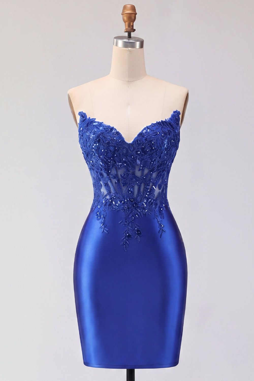 Robe de bal courte en satin rouge avec corset transparent perlé et décolleté en cœur