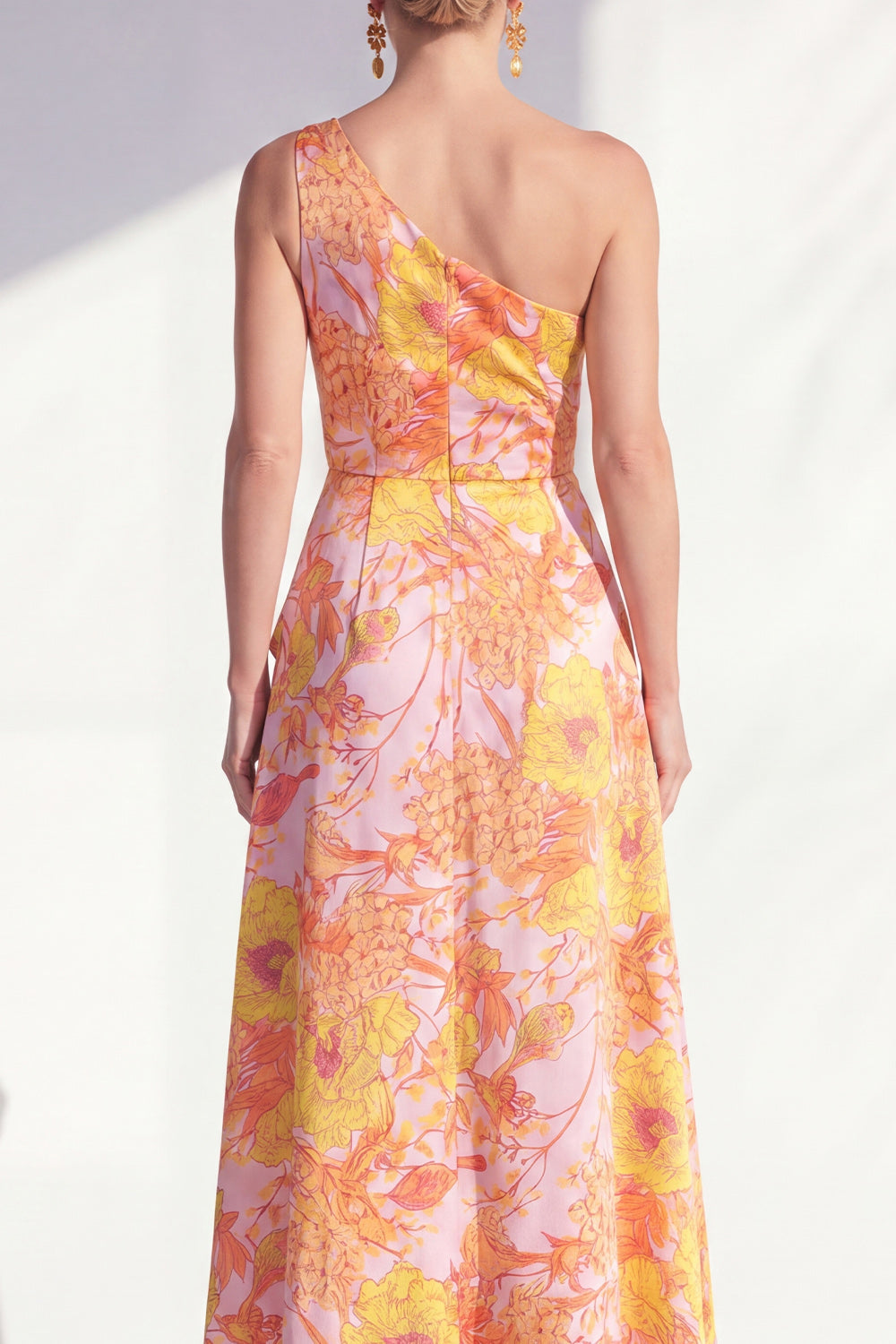 Robe longue de mère de la mariée bleue asymétrique à volants floraux et fendue