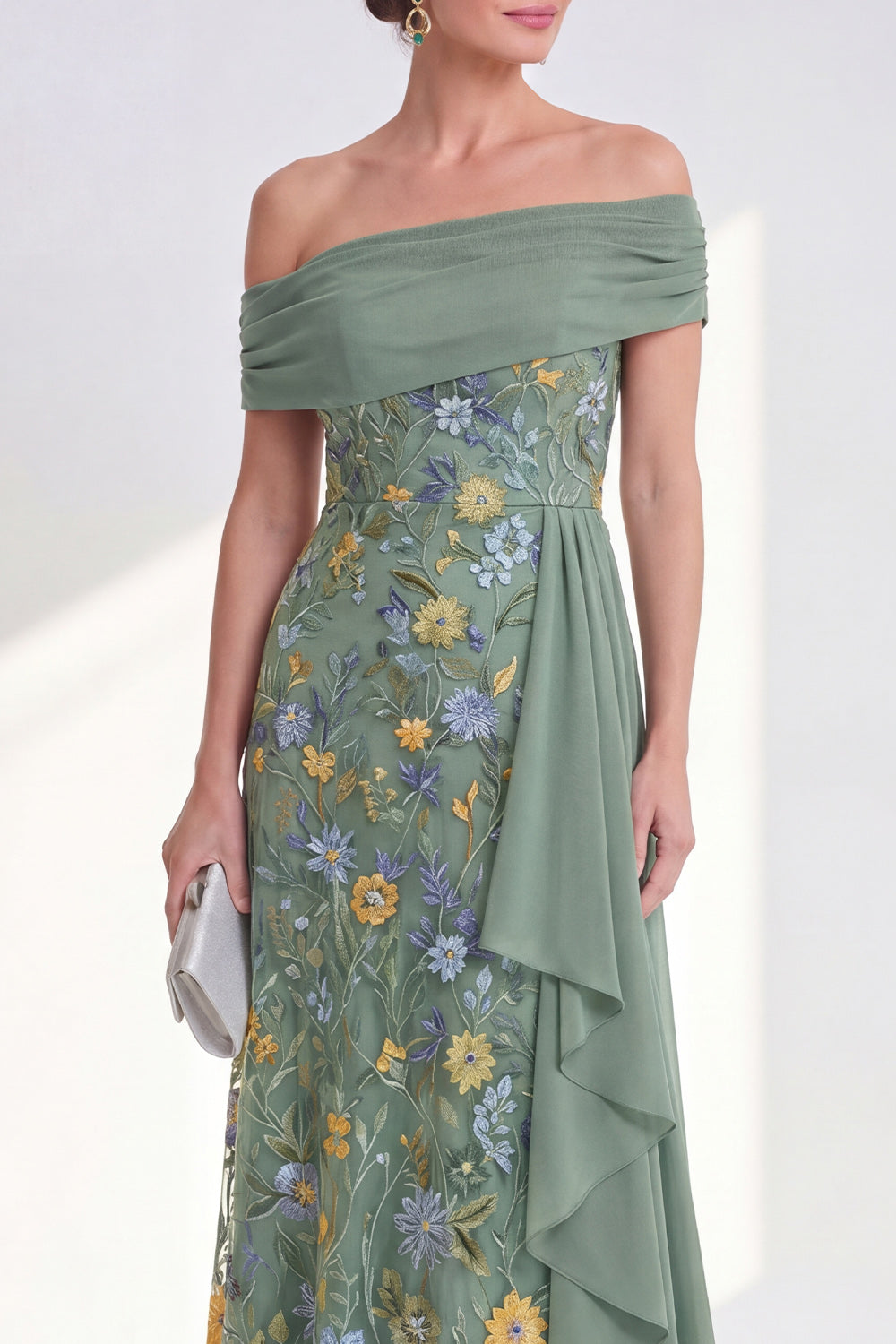 Robe longue de mère de la mariée fourreau vert floral avec ceinture épaules dénudées