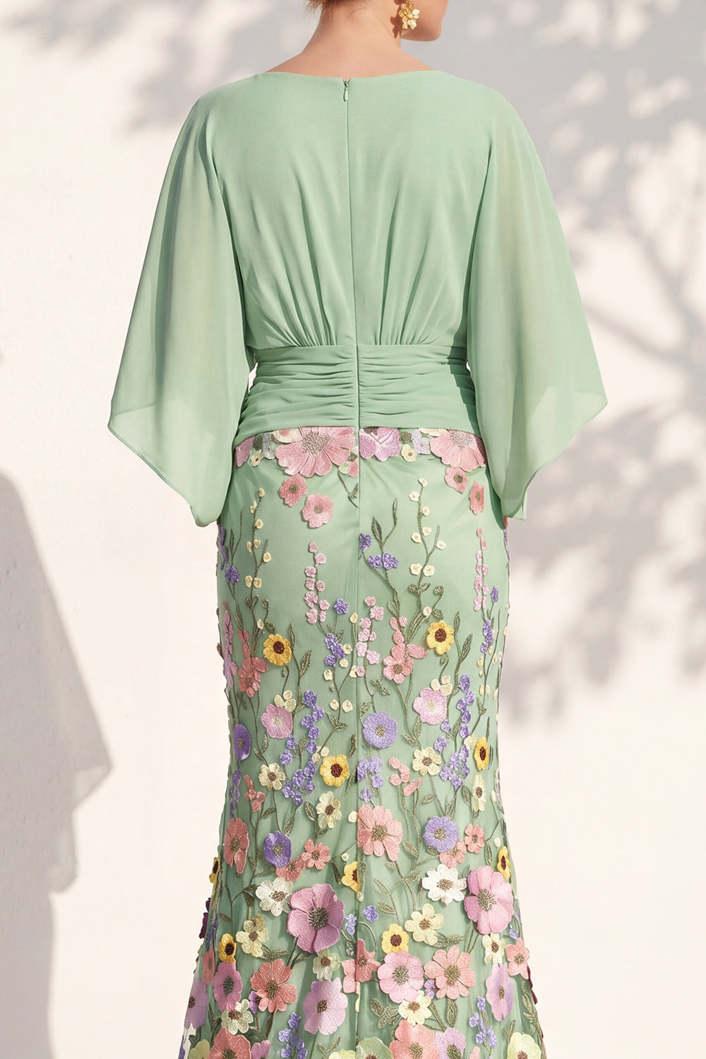 Mermaid Champagne Floral V-Neck Long Mother Of the Bride Dress with Cape Sleeves