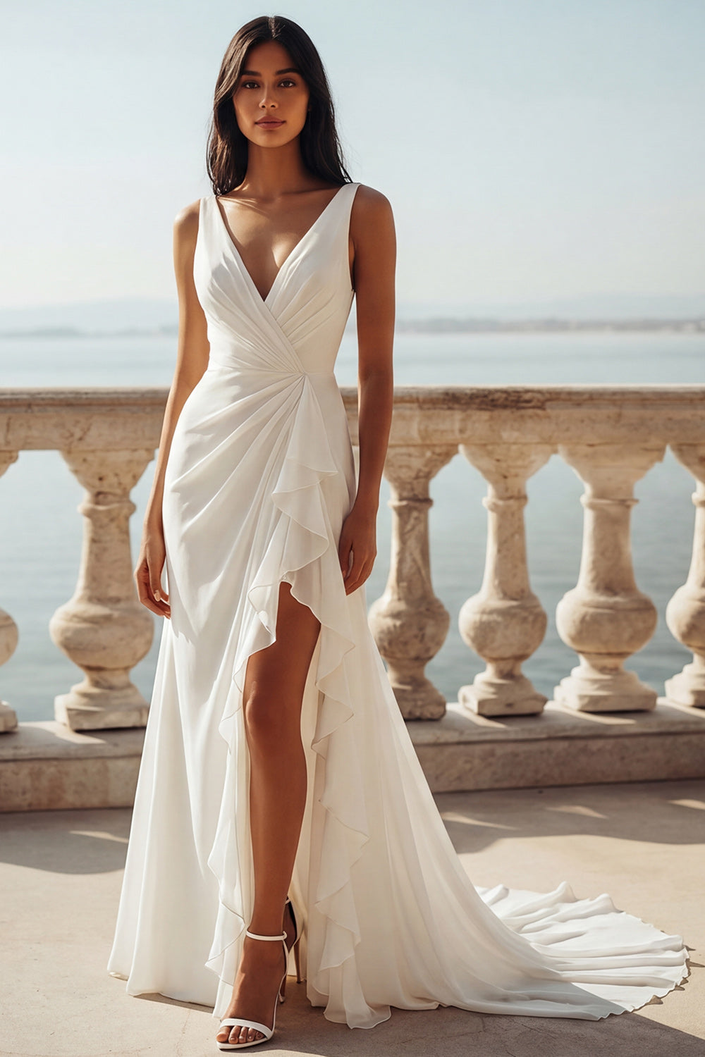 Robe de mariée sirène ivoire à volants drapée col en V