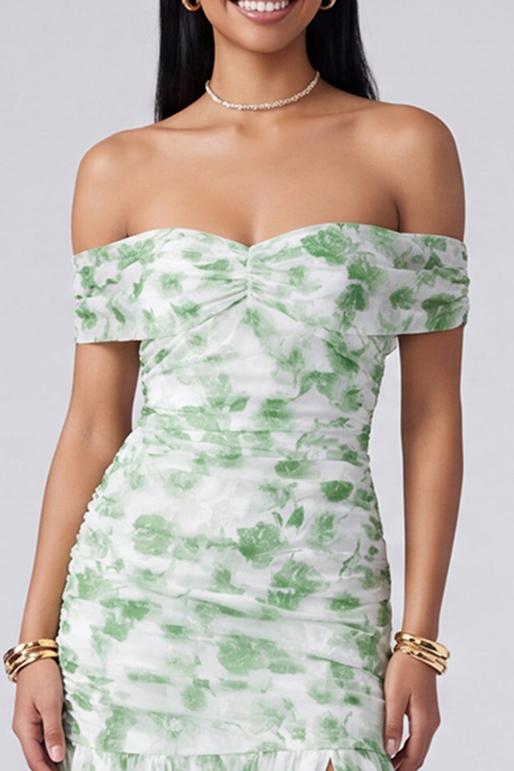 Robe longue fendue coupe trapèze épaules dénudées à motif floral rose