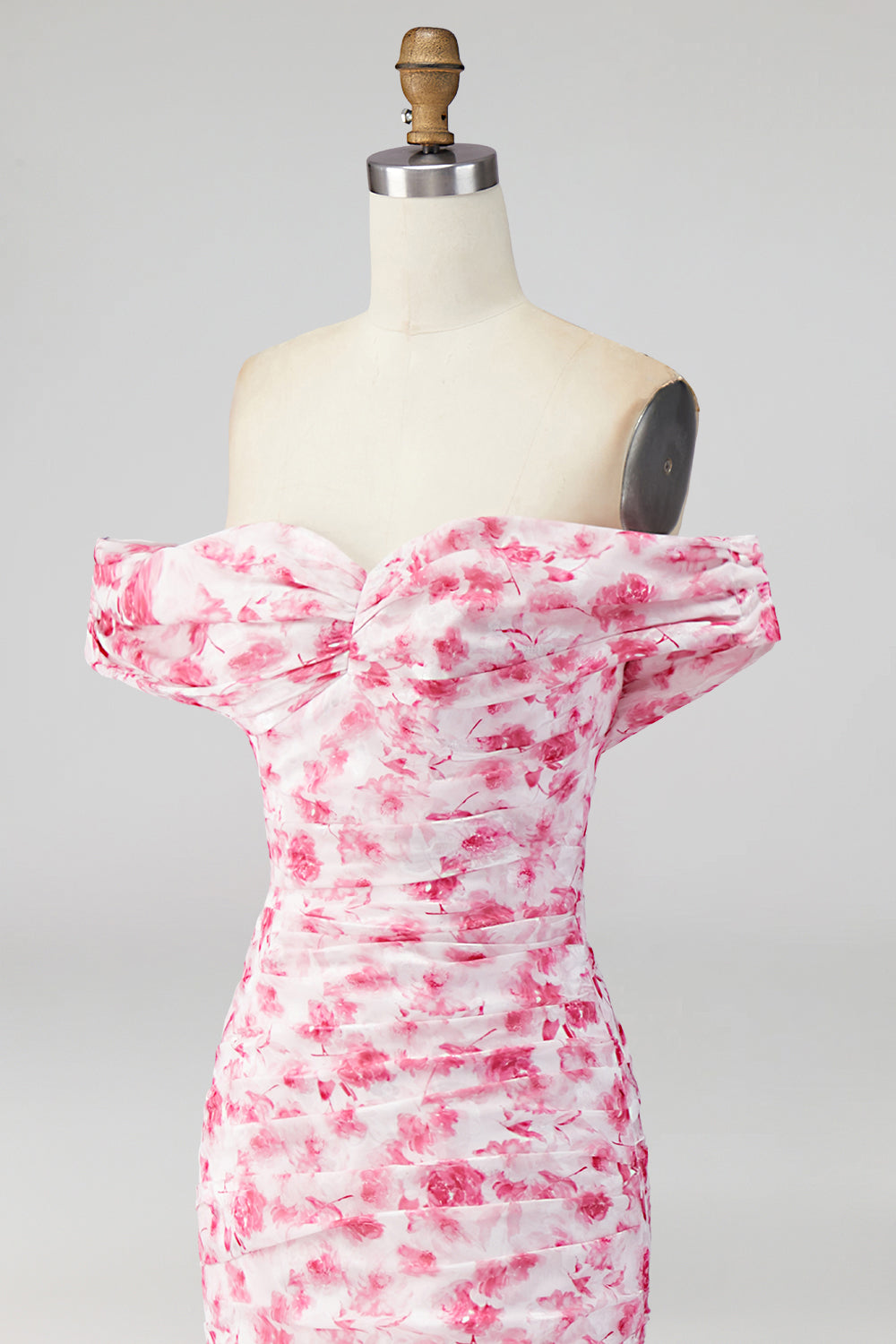 Robe longue fendue coupe trapèze épaules dénudées à motif floral rose