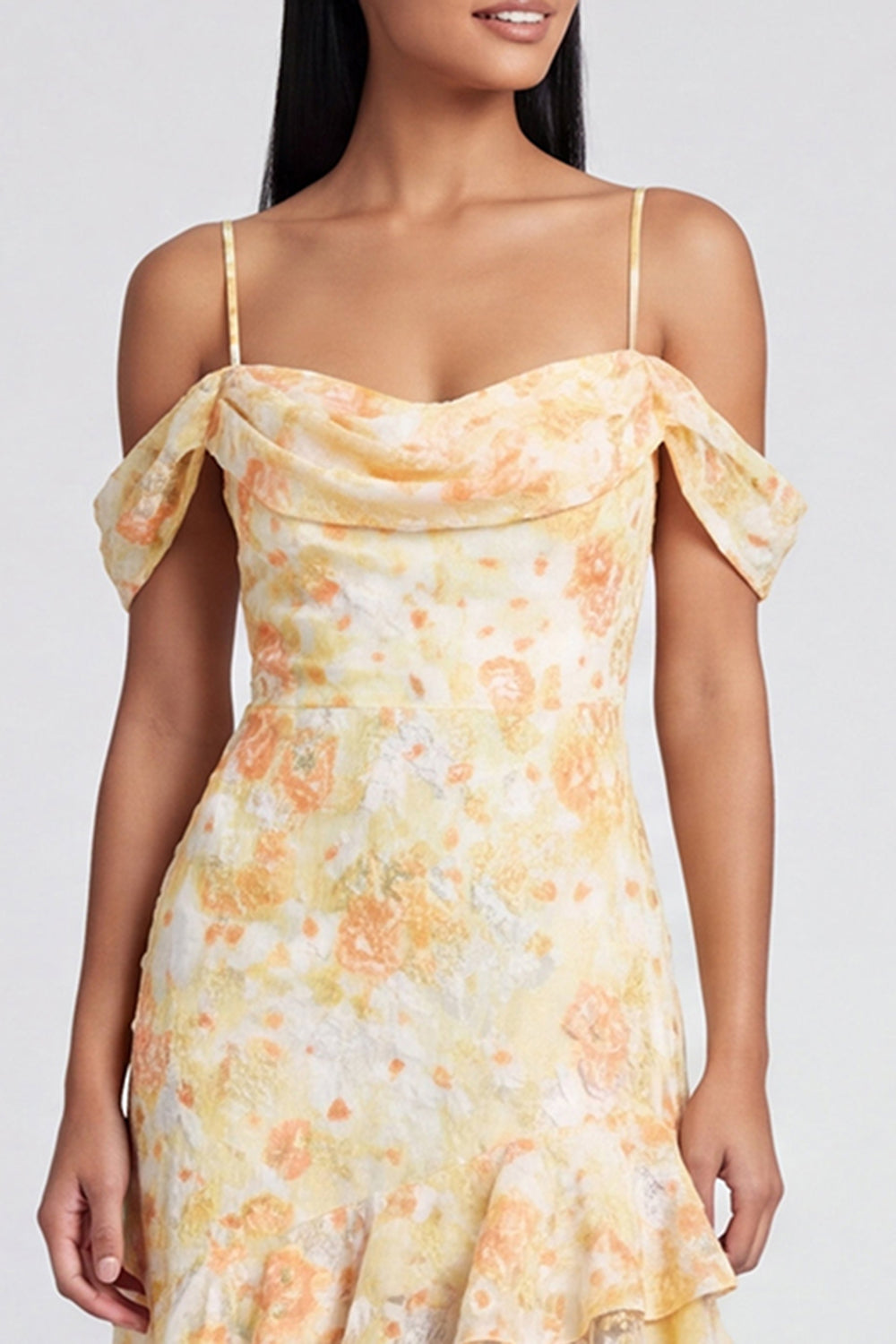Robe asymétrique fleurie jaune à épaules dénudées et volants
