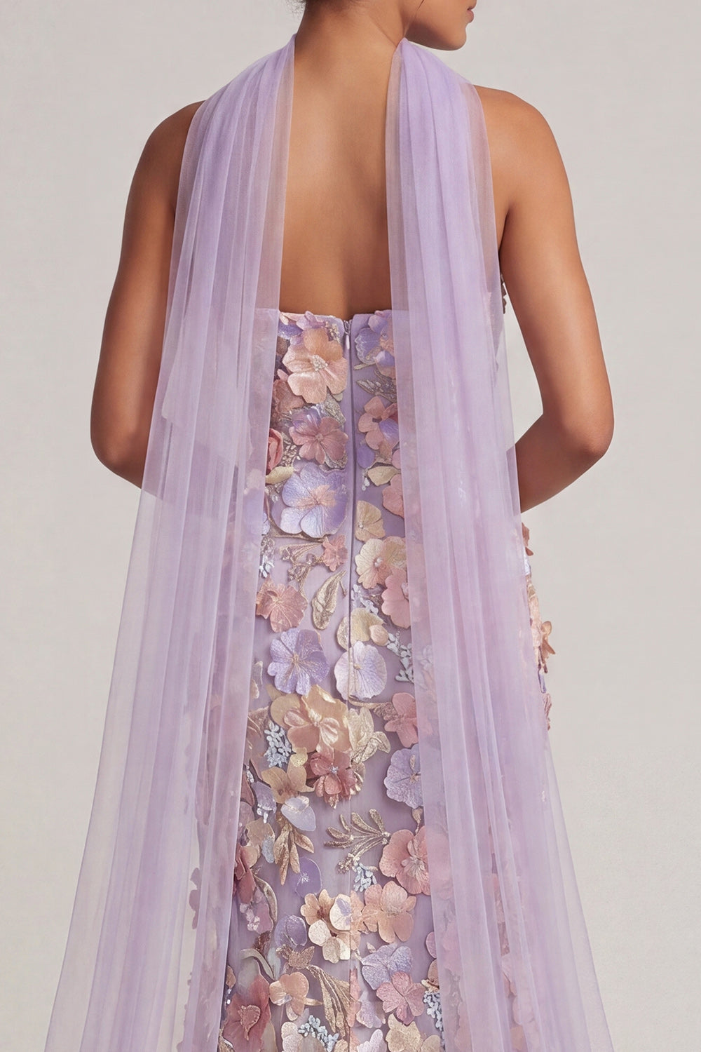 Vestido largo de sirena sin tirantes floral violeta claro para madre de la novia con abertura