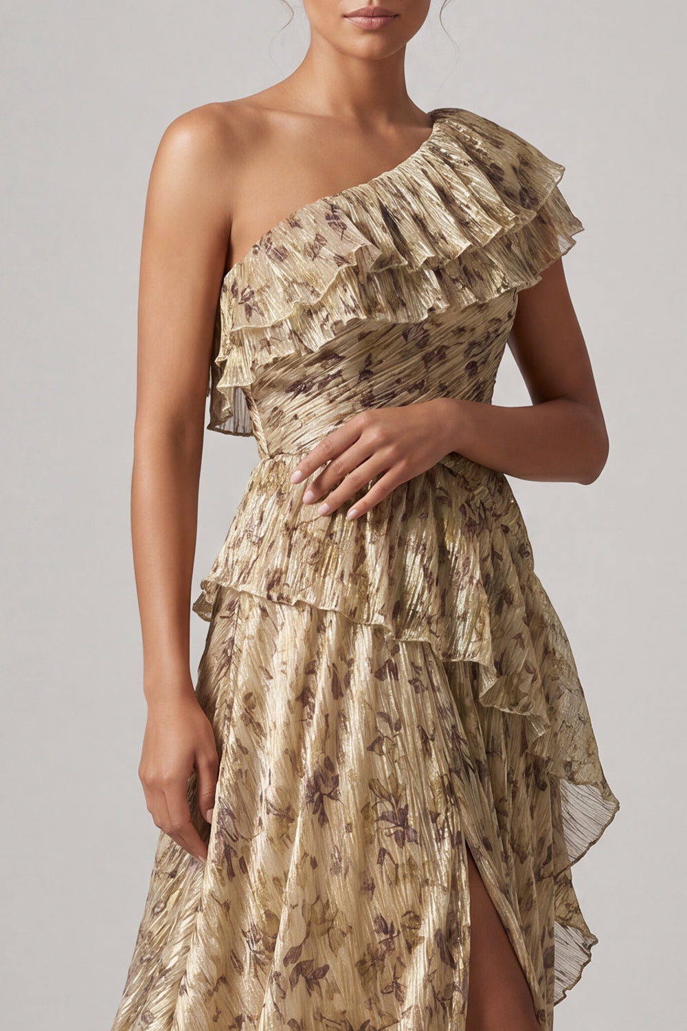 Robe de cocktail longue fendue en champagne à fleurs et volants pour la mère de la mariée
