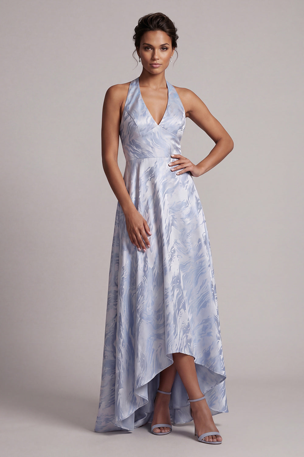 Robe de mariée asymétrique ligne A florale bleu ciel dos nu avec licou