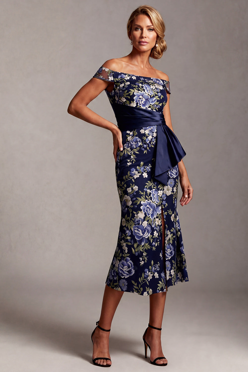 Robe de mariée midi sirène bleu marine en jacquard floral avec fente et épaules dénudées