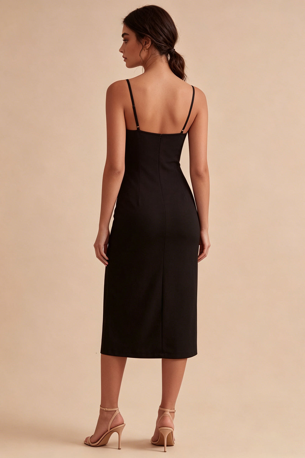 Robe longue de soirée noire moulante à fines bretelles avec fente
