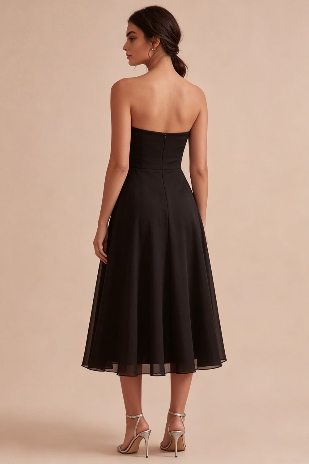 Robe de soirée midi noire sans bretelles, coupe trapèze