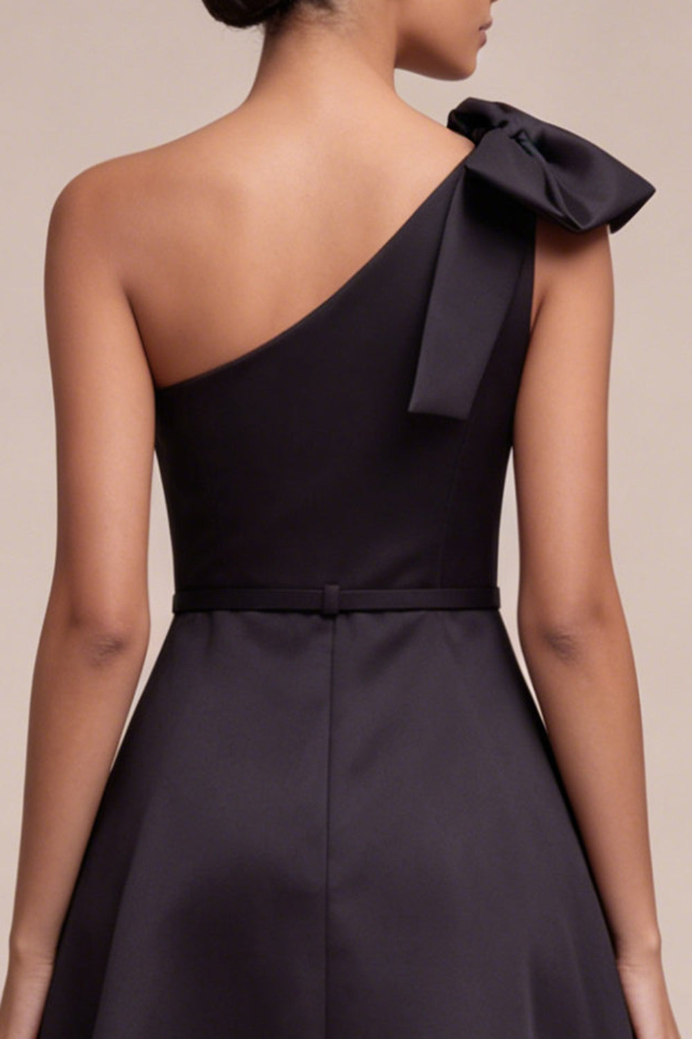 Robe de soirée midi noire asymétrique avec nœud