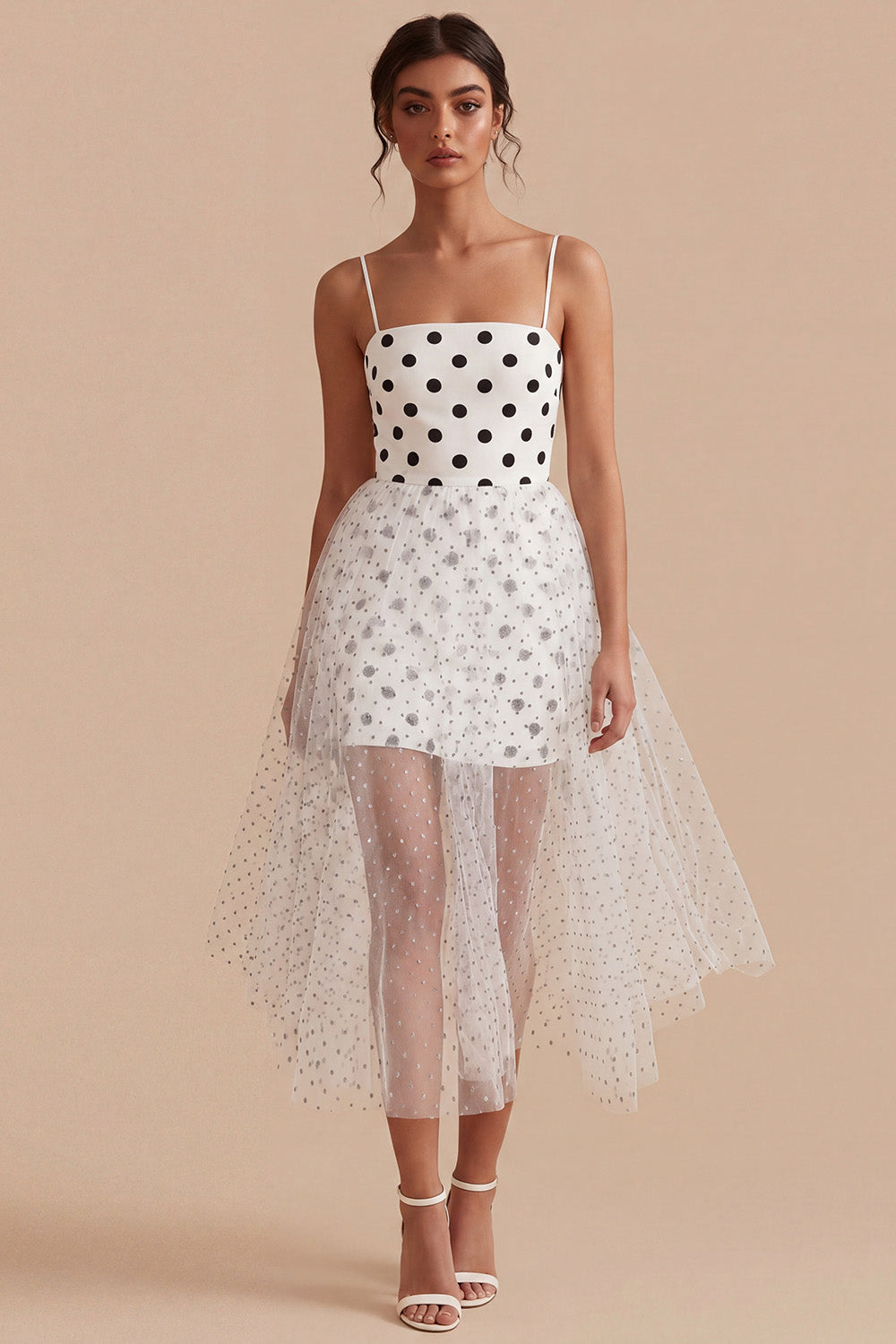 Robe de graduation en tulle à pois noirs et ligne blanche