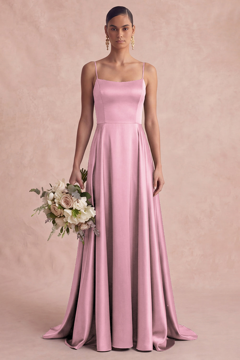 Robe longue de demoiselle d'honneur en satin coupe évasée à fines bretelles vert olive