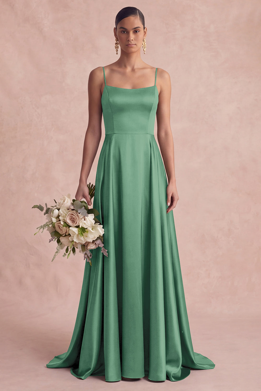 Robe longue de demoiselle d'honneur en satin coupe évasée à fines bretelles vert olive