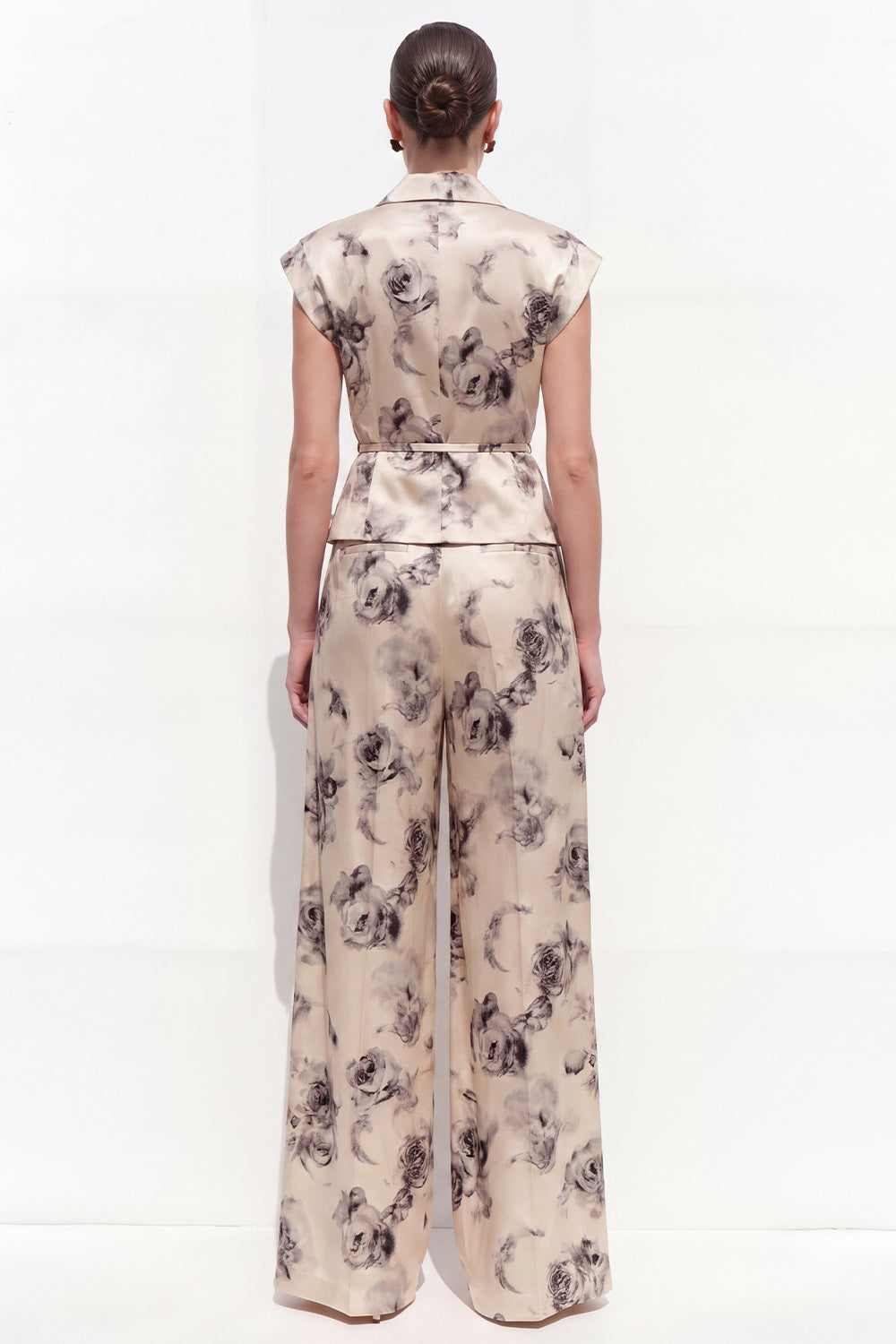Champagne Black Flower Peak Lapel 2 Piece Satin One Button Women Suits with Belt