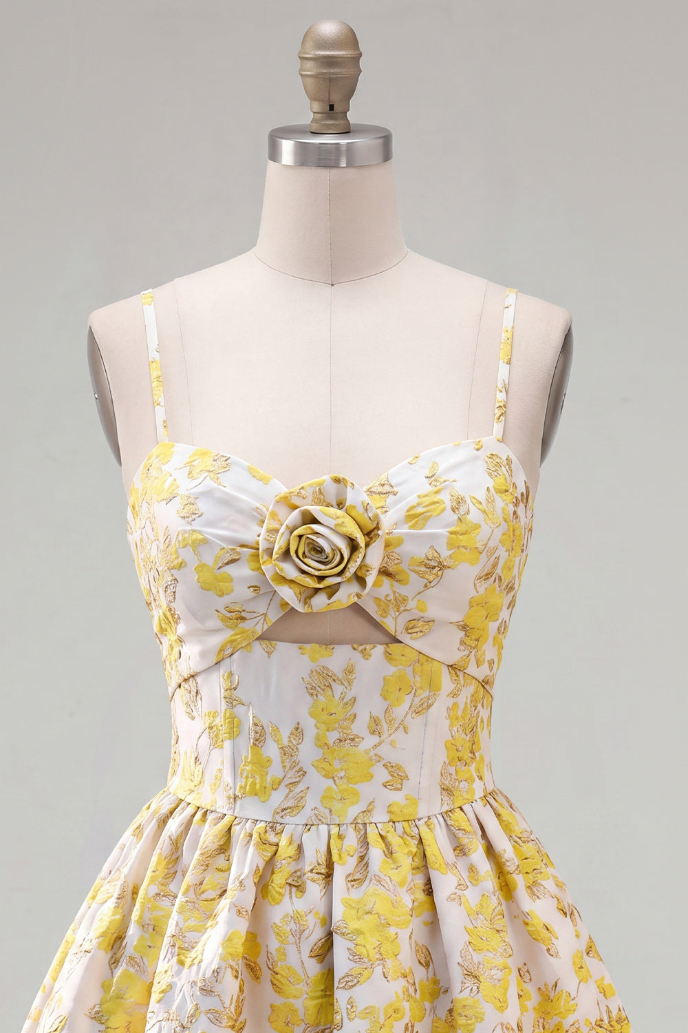Robe de bal florale trapèze jaune à fines bretelles