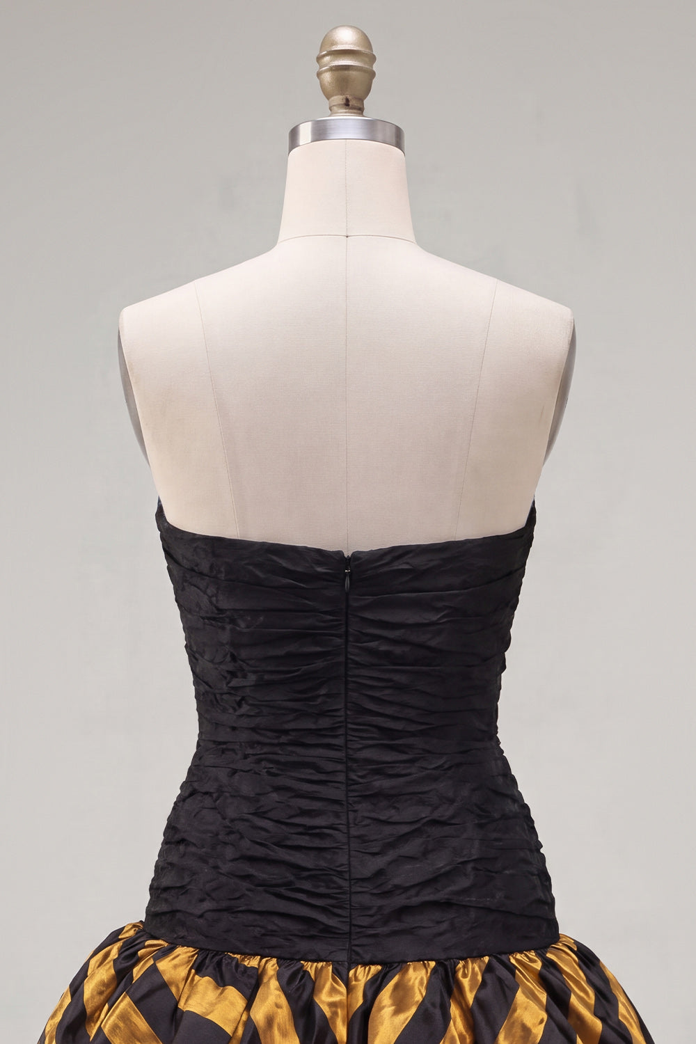 Black Golden Bodycon Sweetheart Homecoming Dress with Ruffles