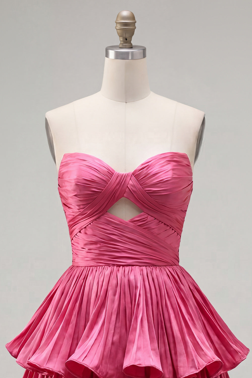 Robe de bal plissée froncée découpée trapèze cœur étagée vert métallique