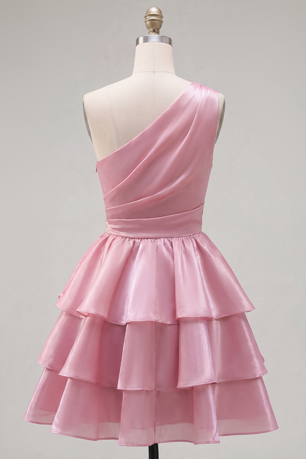 Robe de bal en mousseline rose coupe trapèze asymétrique à volants froncée avec perles