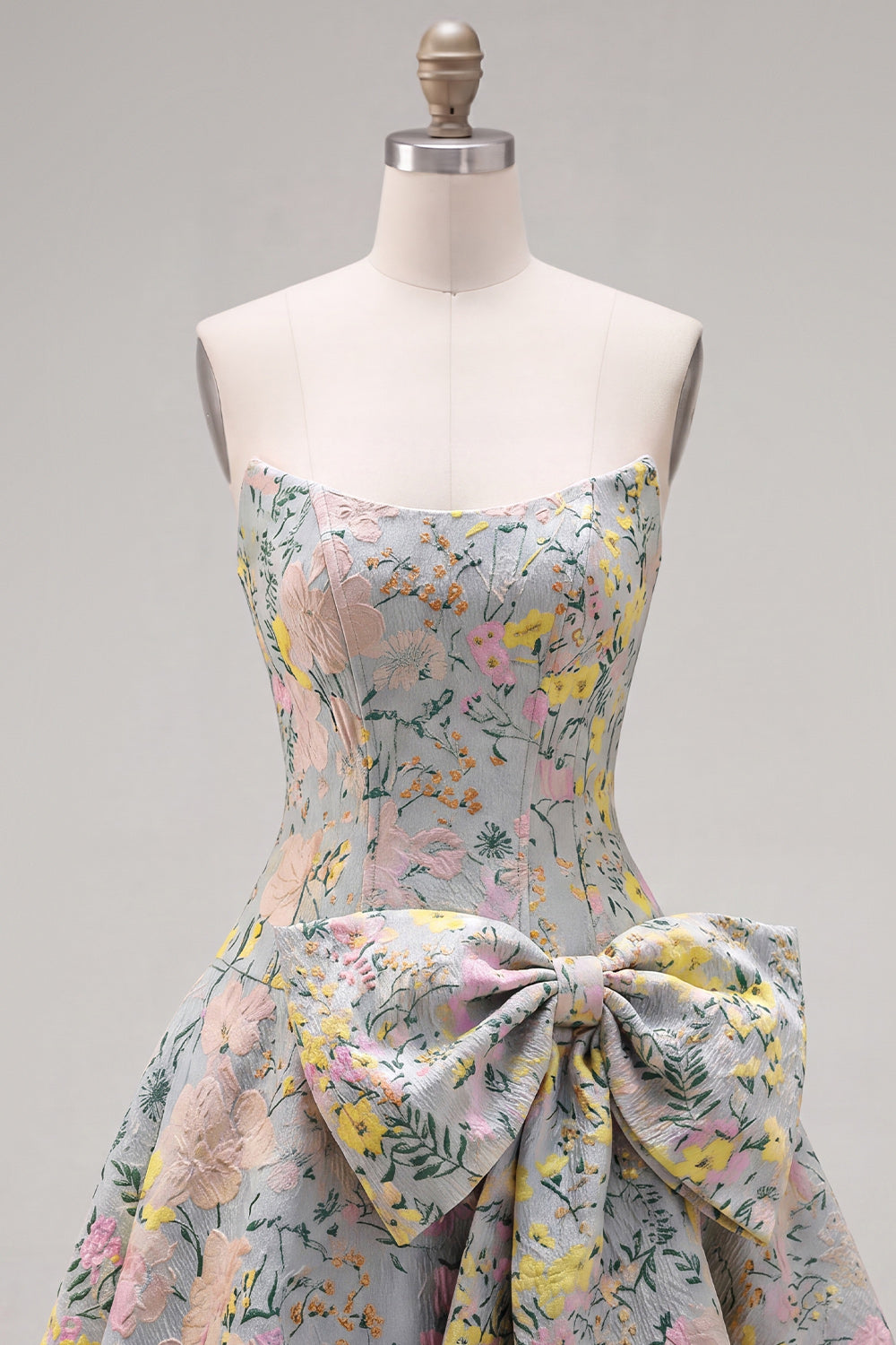 Strapless A-Line Grey Floral Jacquard Short Homecoming Dress with Bow