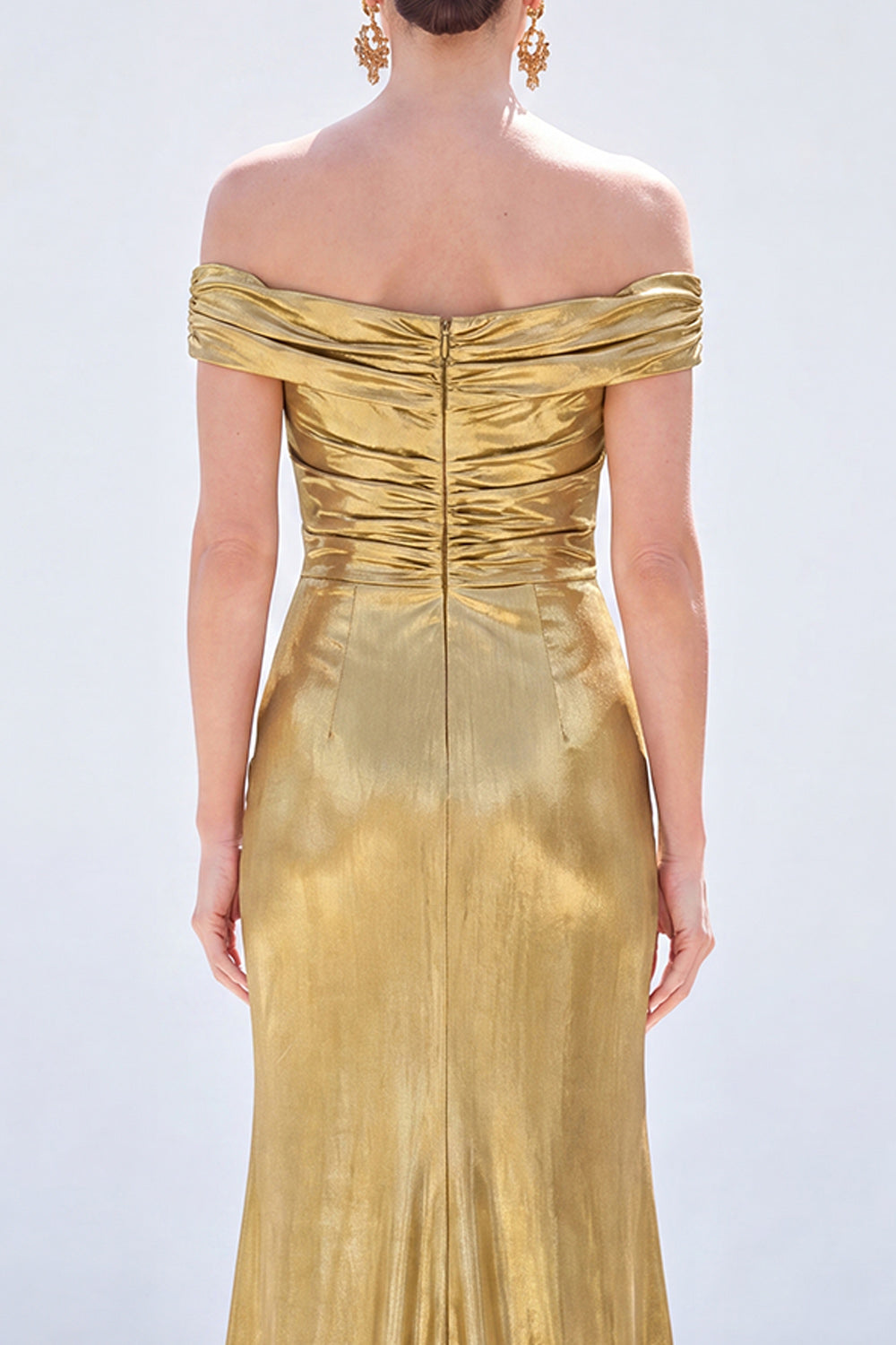 Robe longue de mère de la mariée vert foncé sirène à épaules dénudées, froncée, métallisée, avec fente