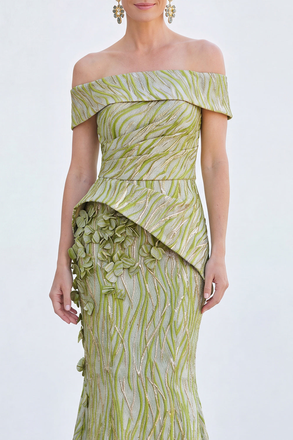 Robe longue de mère de la mariée sirène verte à épaules dénudées avec fleurs et fronces