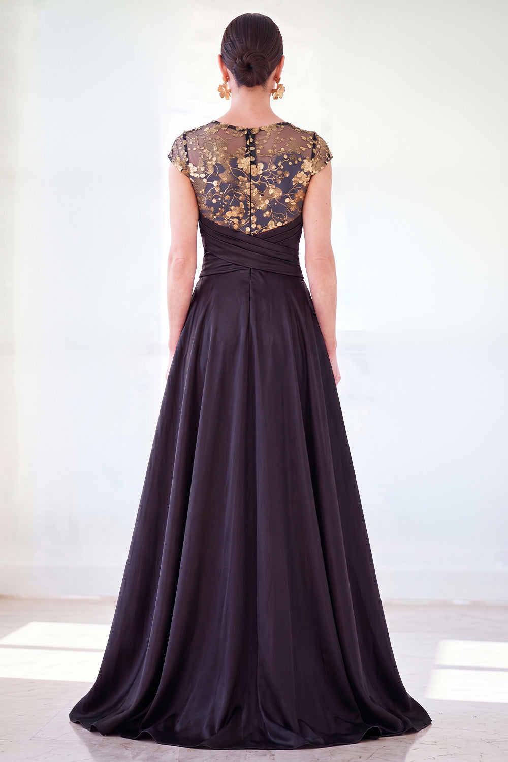 Dark Green A-Line Round Neck Sequins Long Mother Of the Bride Dress with Cap Sleeves